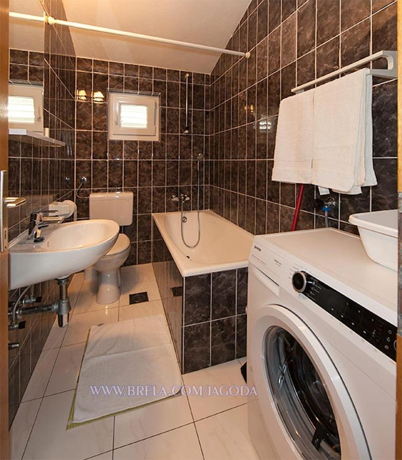 Apartments Jagoda Брела Екстериор снимка